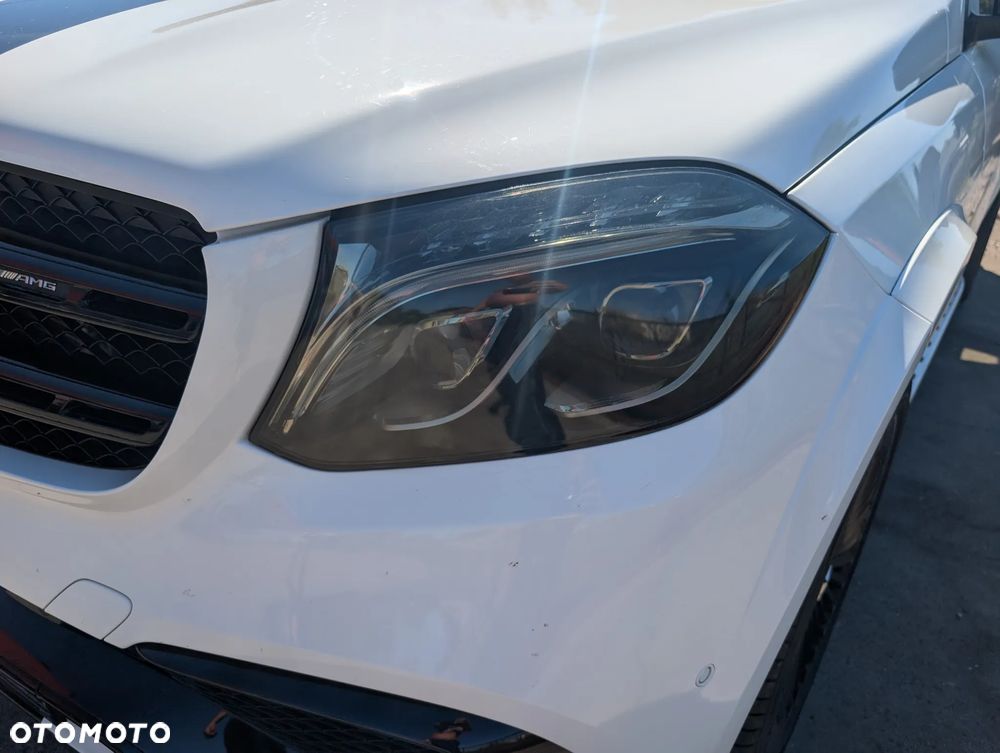 Mercedes-Benz GLS - 20