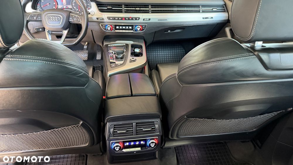 Audi Q7 - 16