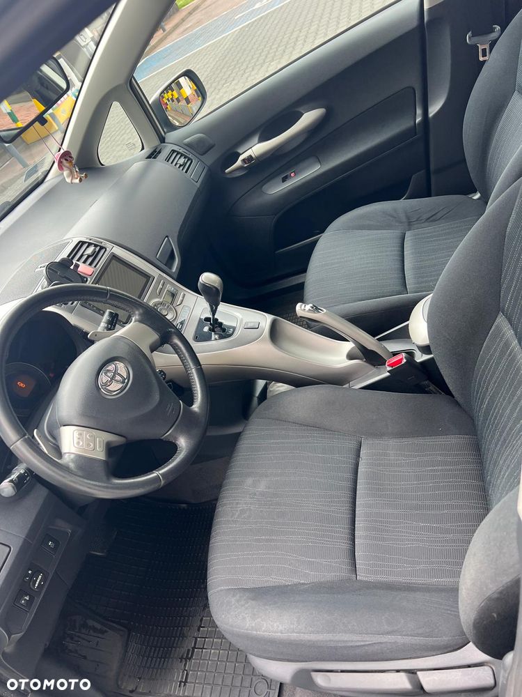 Toyota Auris 1.6 VVT-i Luna MM - 5