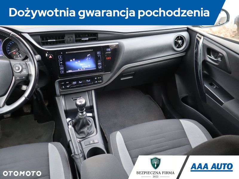 Toyota Auris - 10
