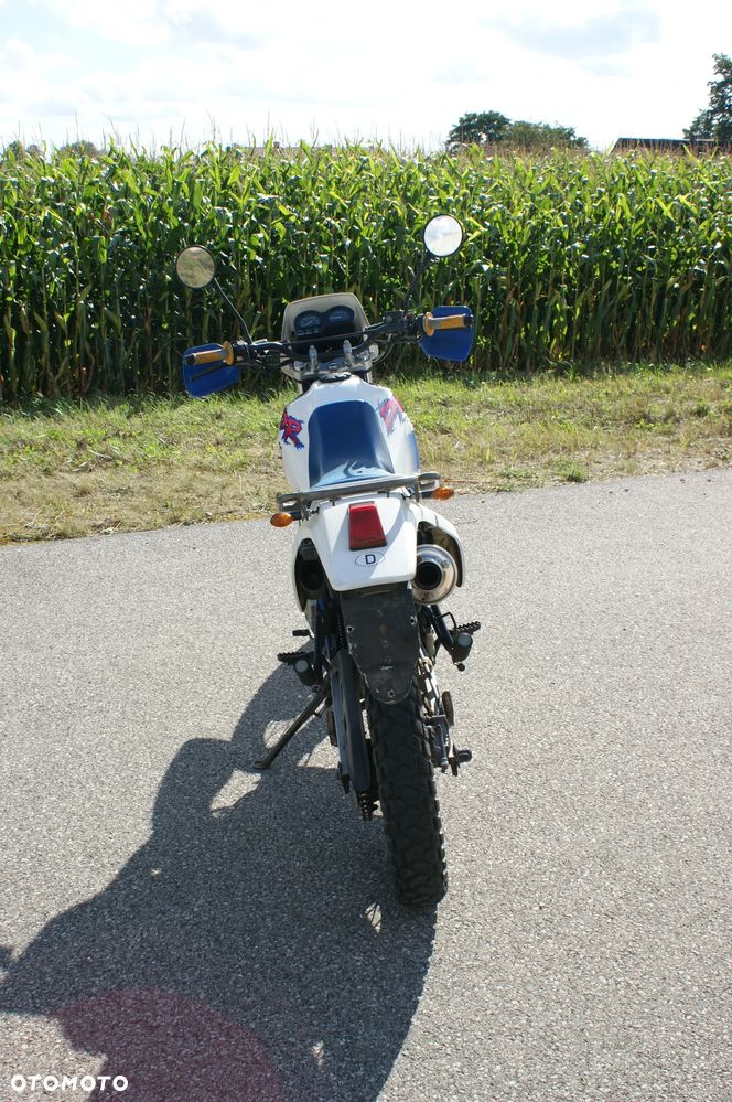 Suzuki DR - 7