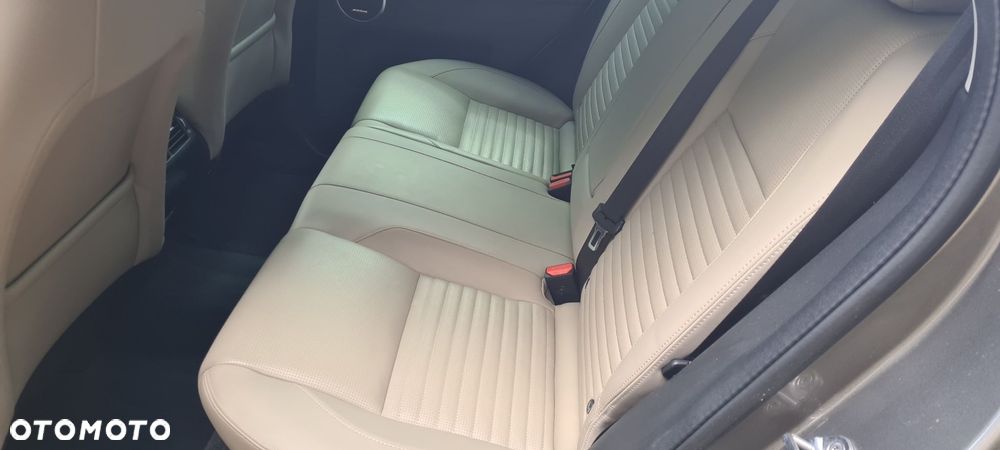 Land Rover Discovery Sport 2.0 D165 mHEV Dynamic SE - 12