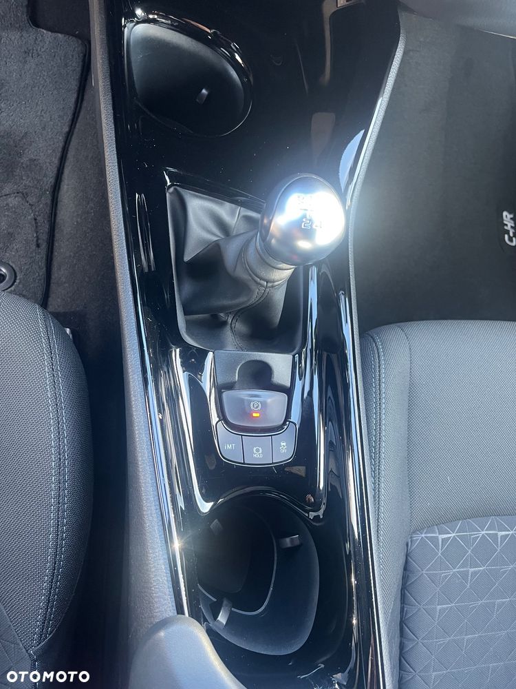 Toyota C-HR - 15