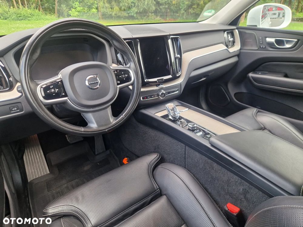 Volvo XC 60 B5 D AWD Geartronic Momentum - 17