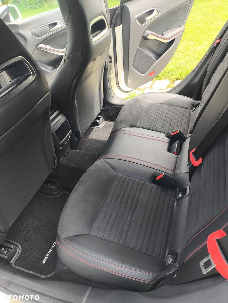 Mercedes-Benz CLA 200 7G-DCT AMG Line - 26