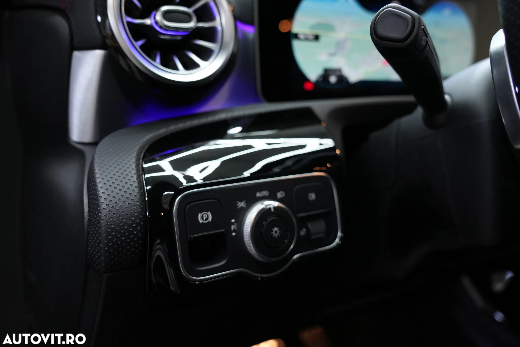 Mercedes-Benz CLA 200 7G-DCT AMG Line Advanced Plus - 32
