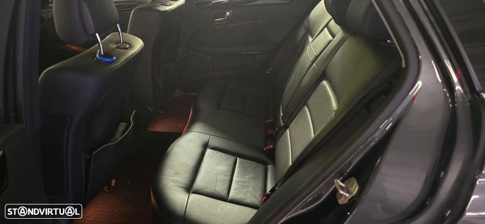 Mercedes-Benz E 250 CDi Avantgarde BlueEfficiency Auto. - 18