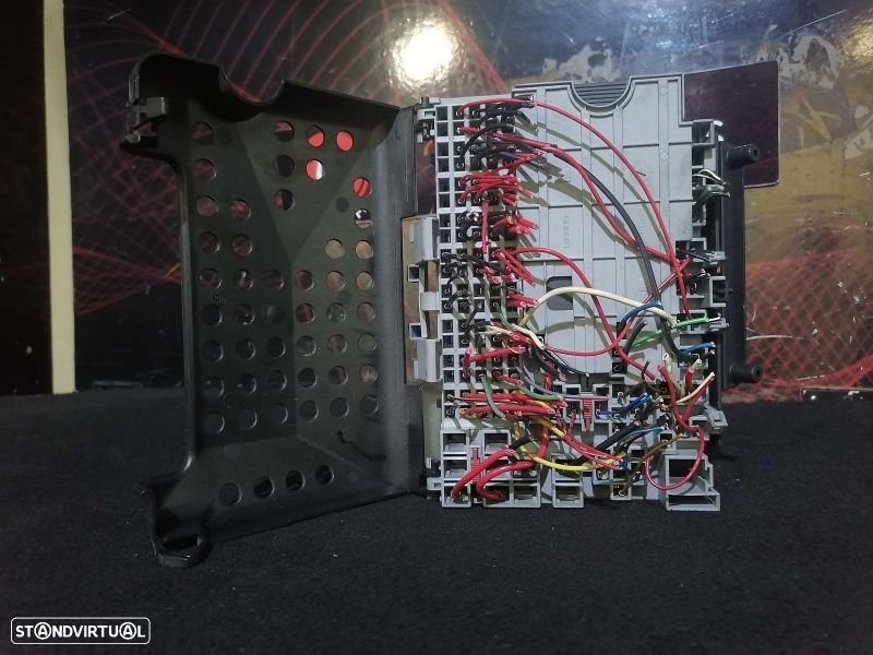 Caixa De Fusíveis Opel Zafira A Veículo Multiuso (T98) - 4