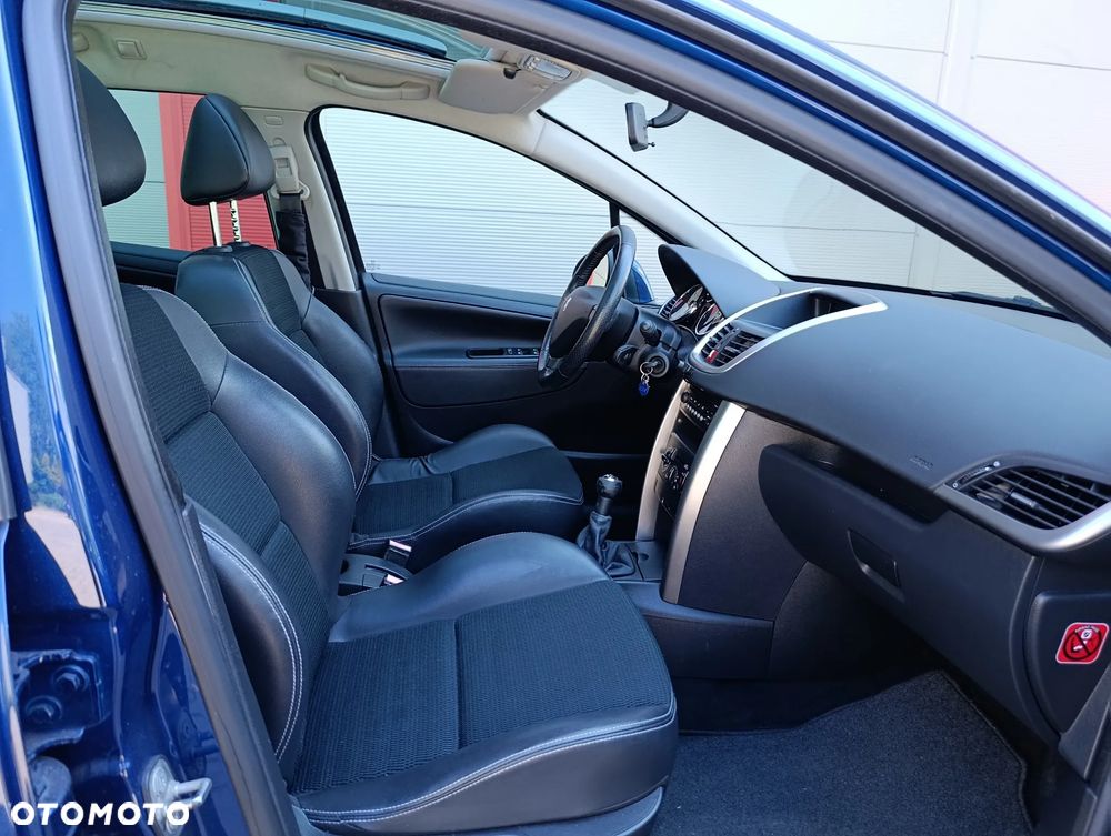 Peugeot 207 120 VTi Outdoor - 27