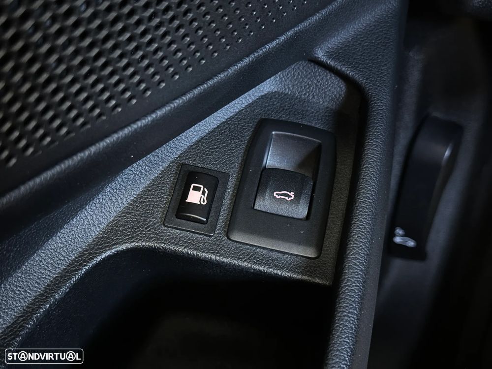 BMW 330 e Corporate Edition Auto - 23