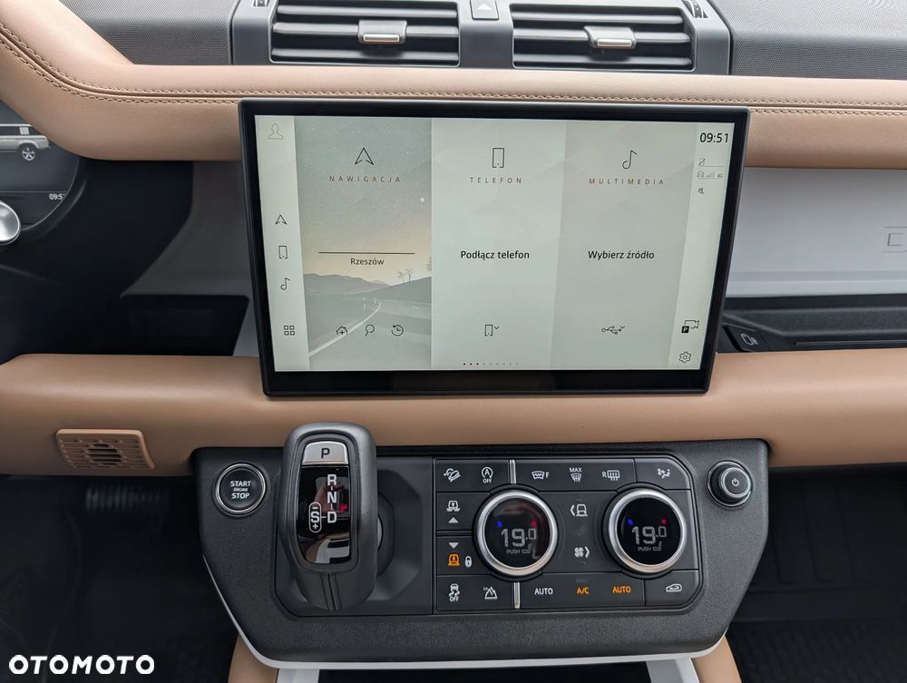 Land Rover Defender 3.0 D300 mHEV X-Dynamic HSE - 29