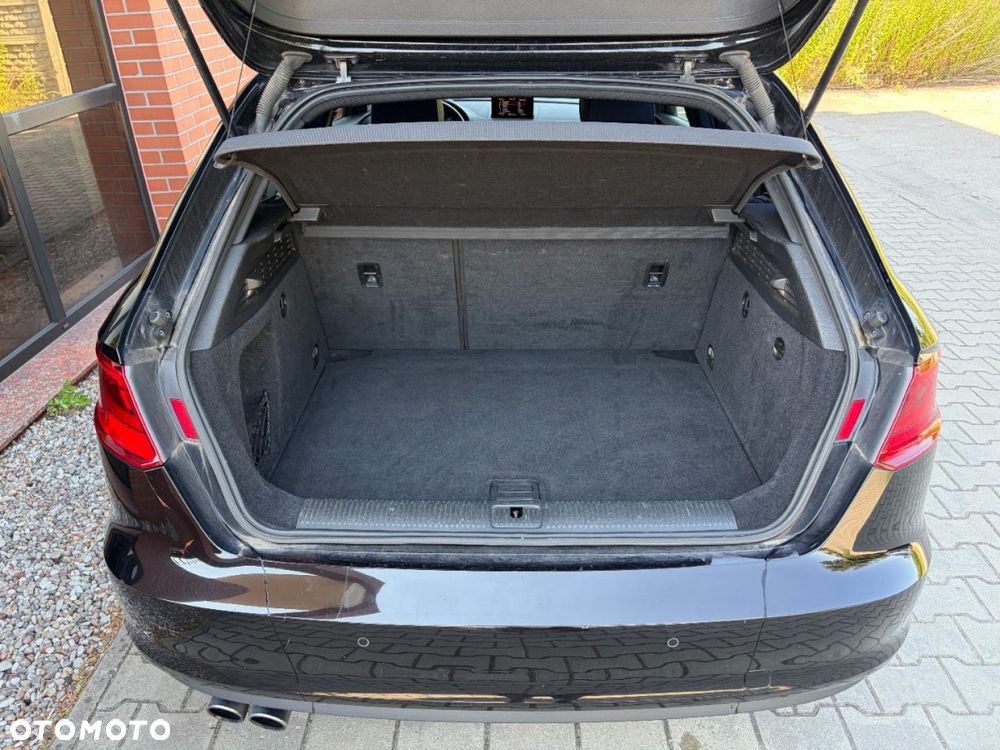 Audi A3 Sportback 2.0 TDI S tronic Ambiente - 30
