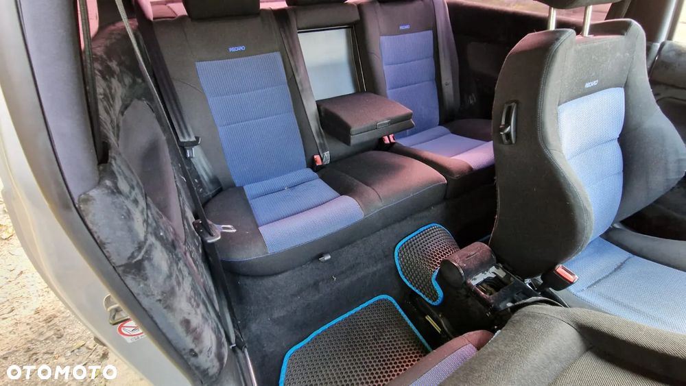 Volkswagen Golf - 16