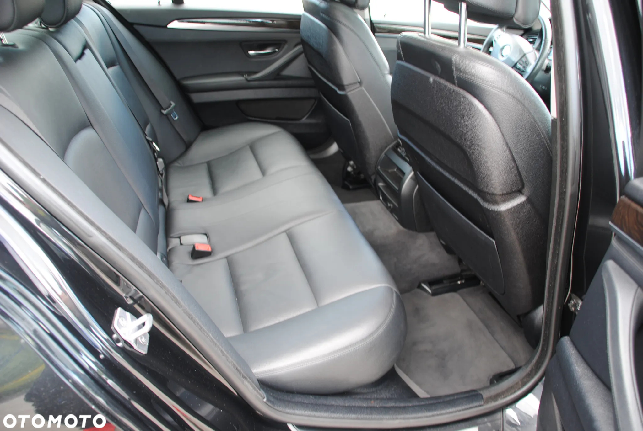 BMW Seria 5 525d xDrive - 10