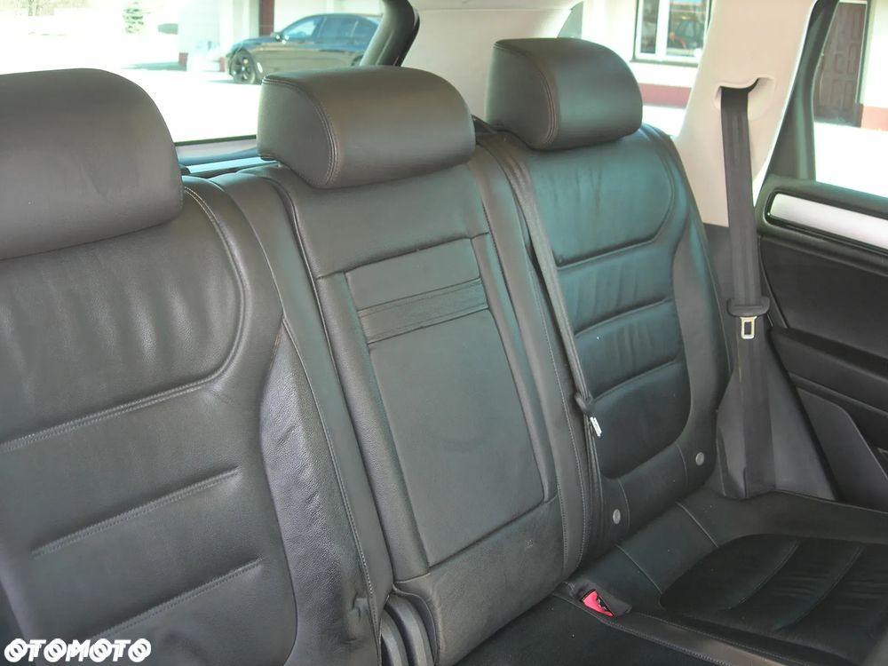 Volkswagen Touareg - 21