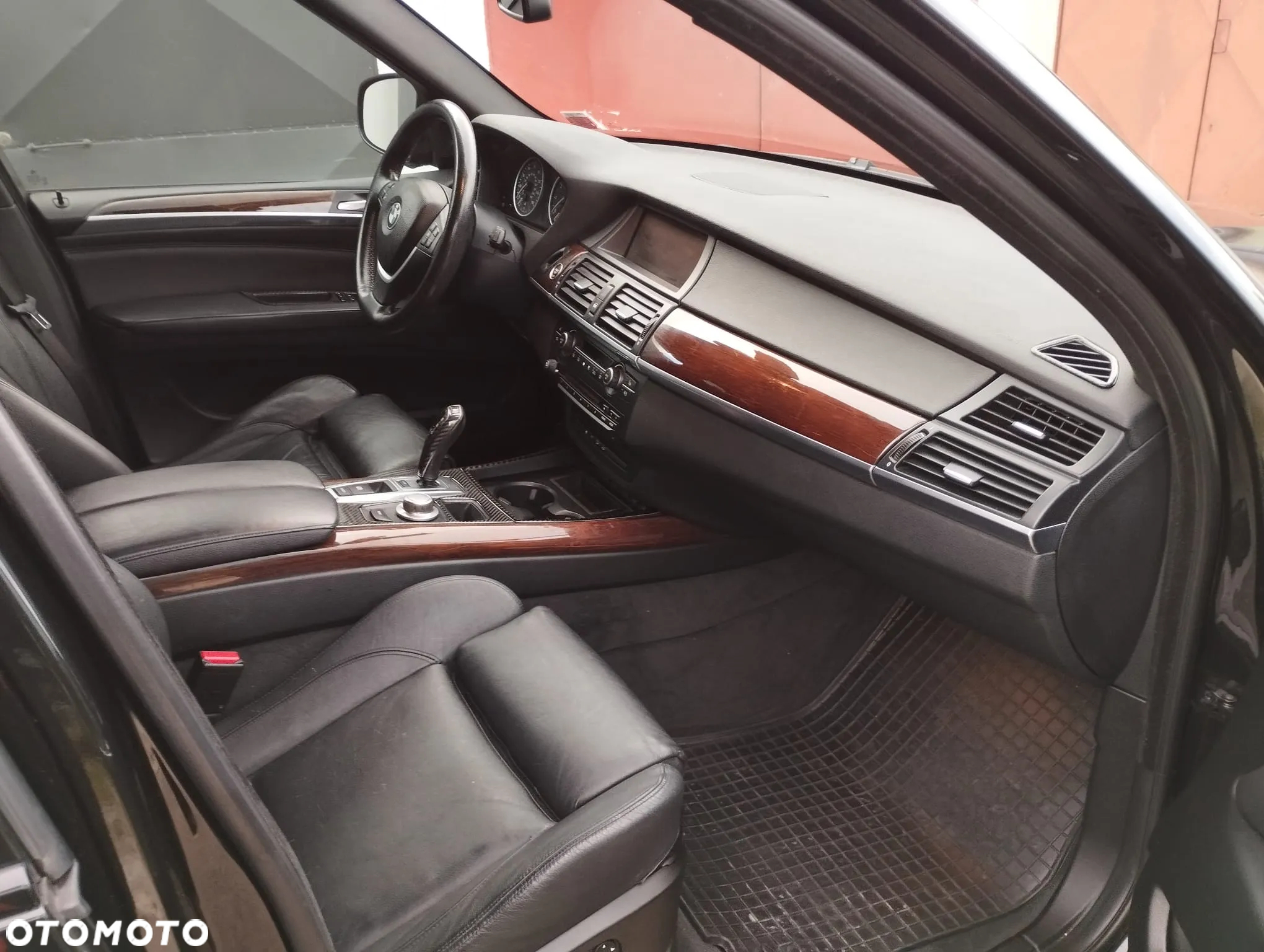 BMW X5 xDrive48i - 8