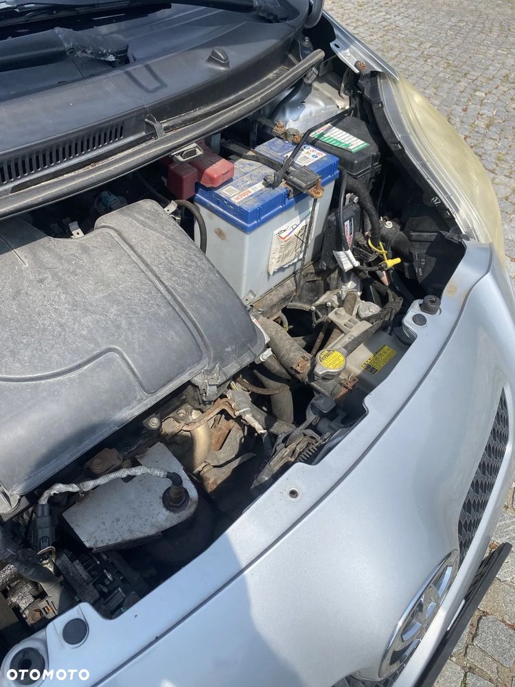 Toyota Yaris 1.0 VVT-i - 15