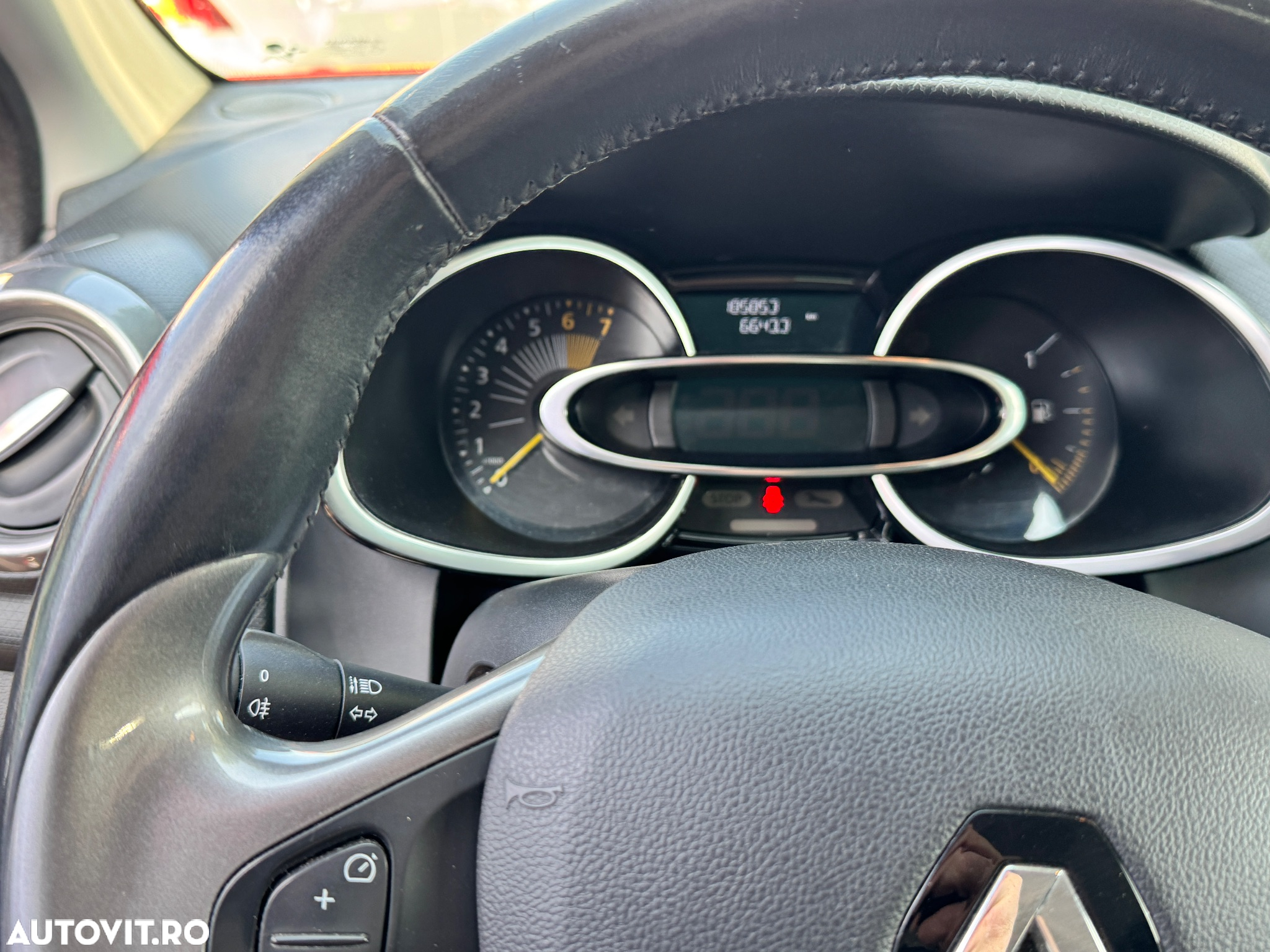 Renault Clio (Energy) TCe 90 Start & Stop INTENS - 10