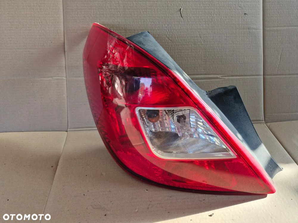 Lampa prawa lewa tylna tył Opel Corsa D EUROPA 5 drzwi jasna