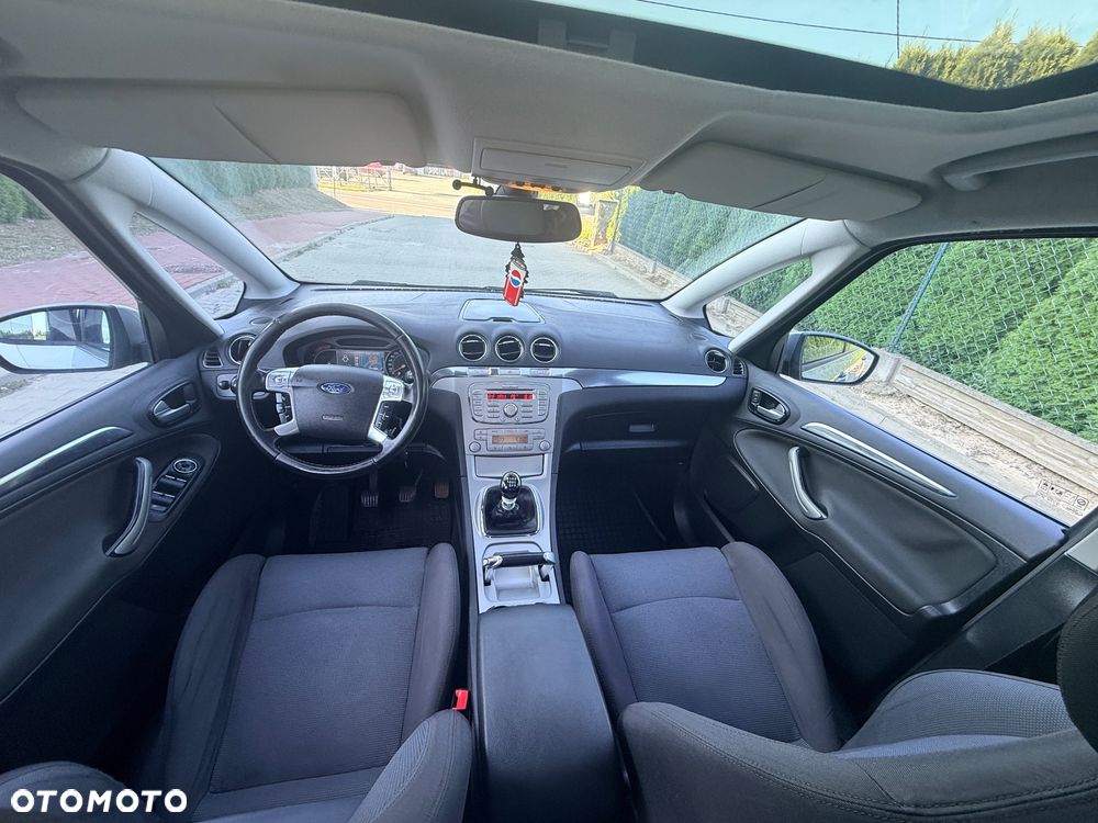 Ford S-Max 2.0 TDCi DPF Ambiente - 30