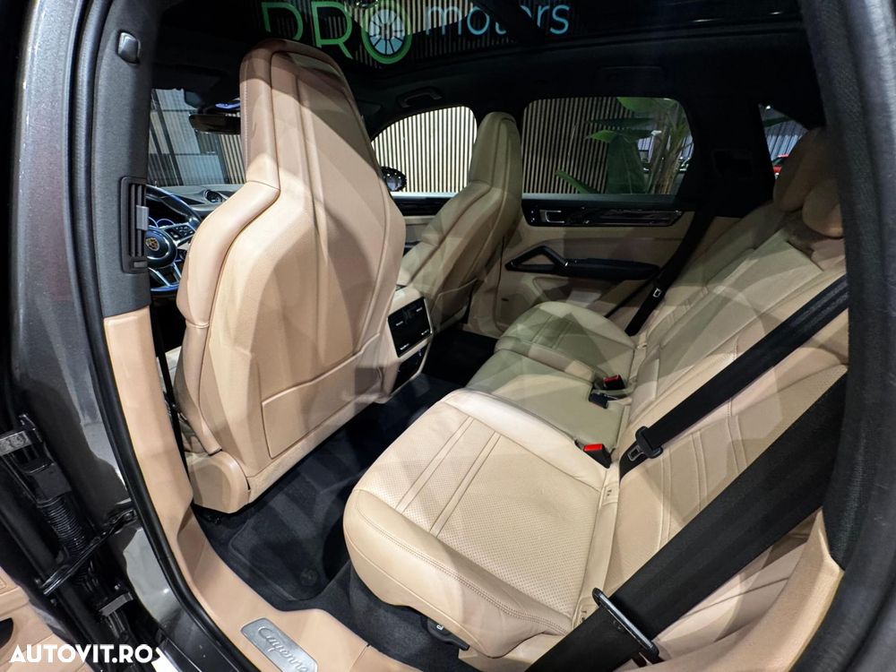 Porsche Cayenne Standard - 21