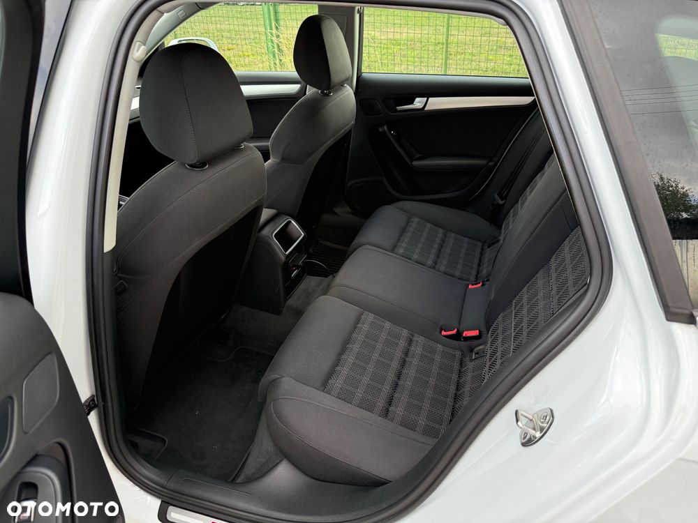 Audi A4 Avant 2.0 TDI - 16