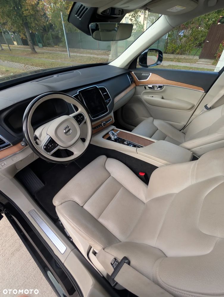 Volvo XC 90 - 11