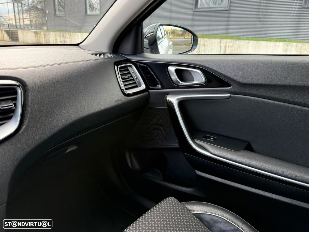 Kia XCeed 1.4 T-GDI Tech+SRF 7DCT - 24