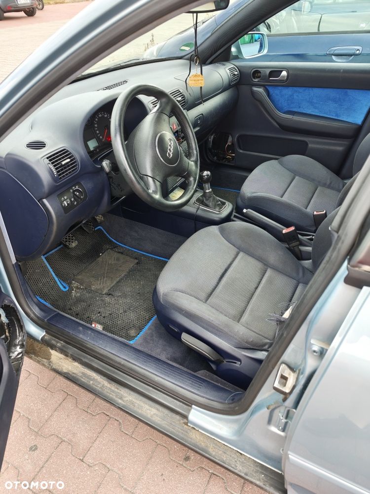 Audi A3 Sportback - 3