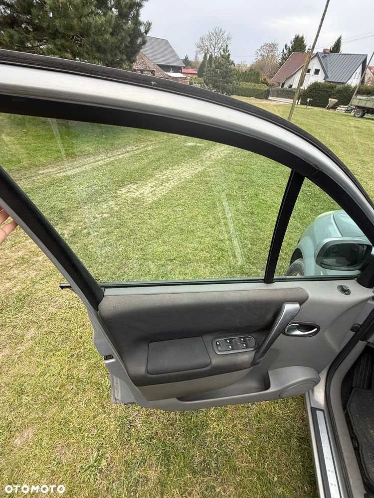 Renault Scenic 1.9 dCi Confort Expression - 11