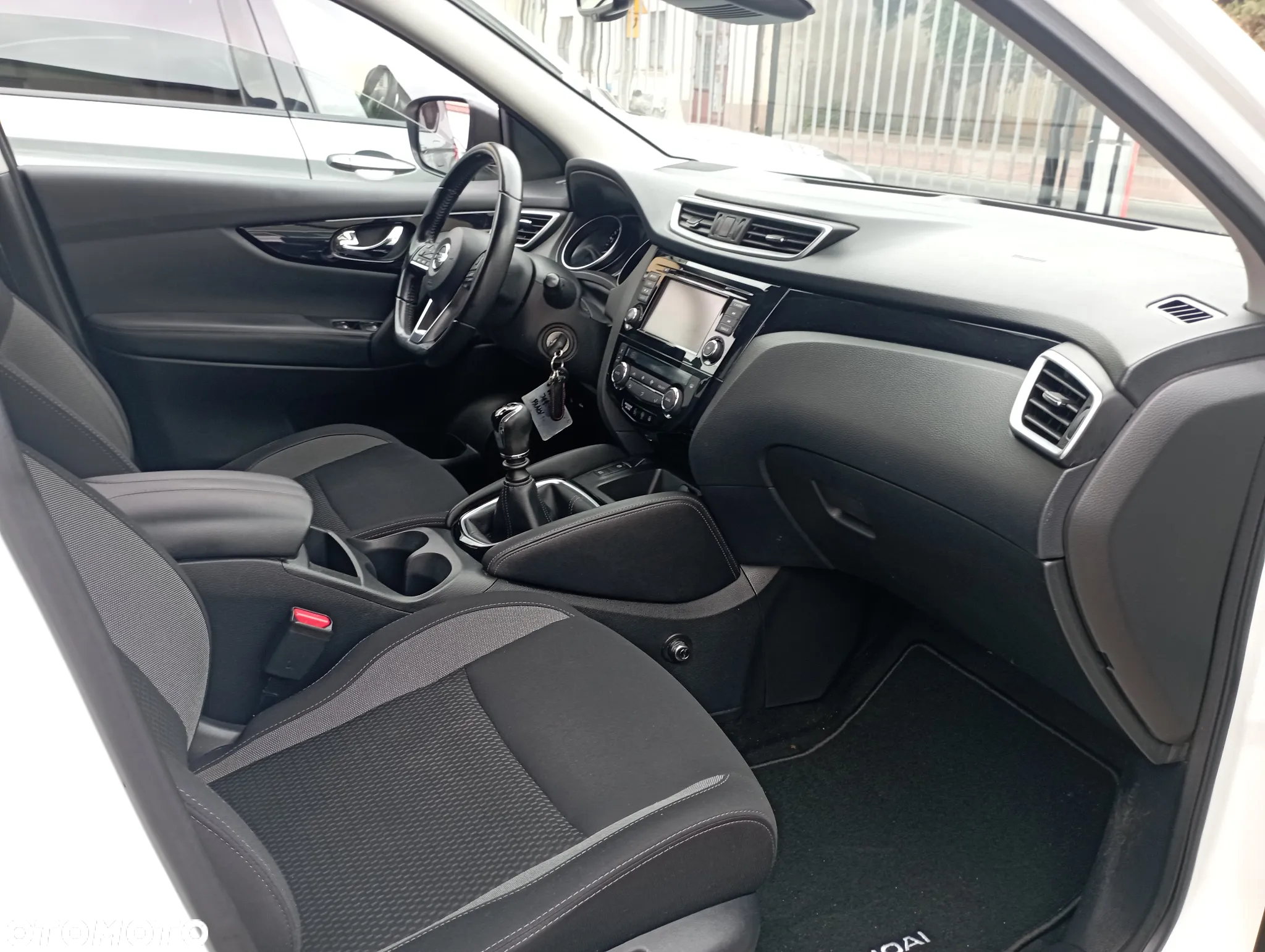Nissan Qashqai 1.3 DIG-T Acenta EU6d - 9