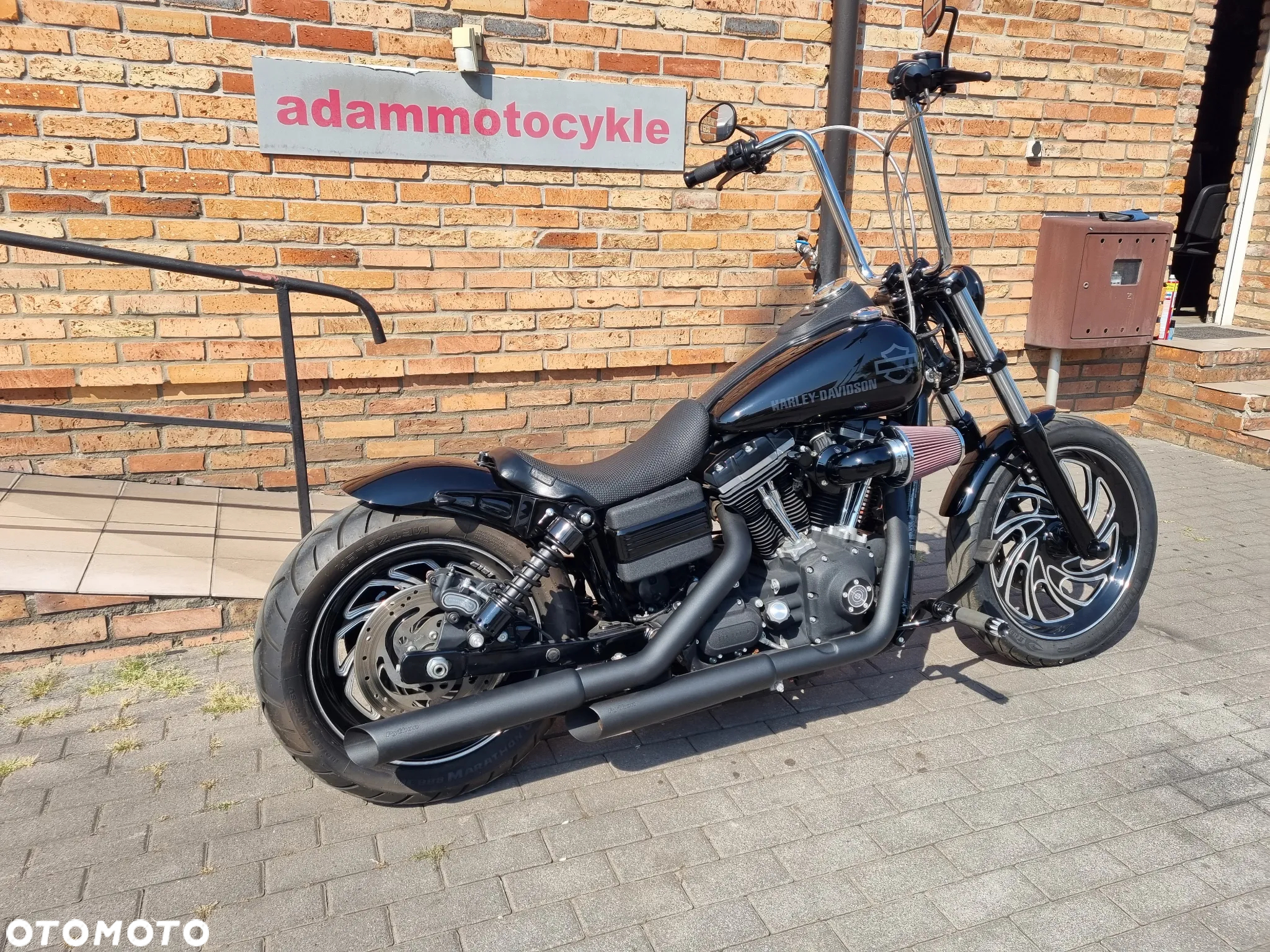 Harley-Davidson Dyna Street Bob - 21