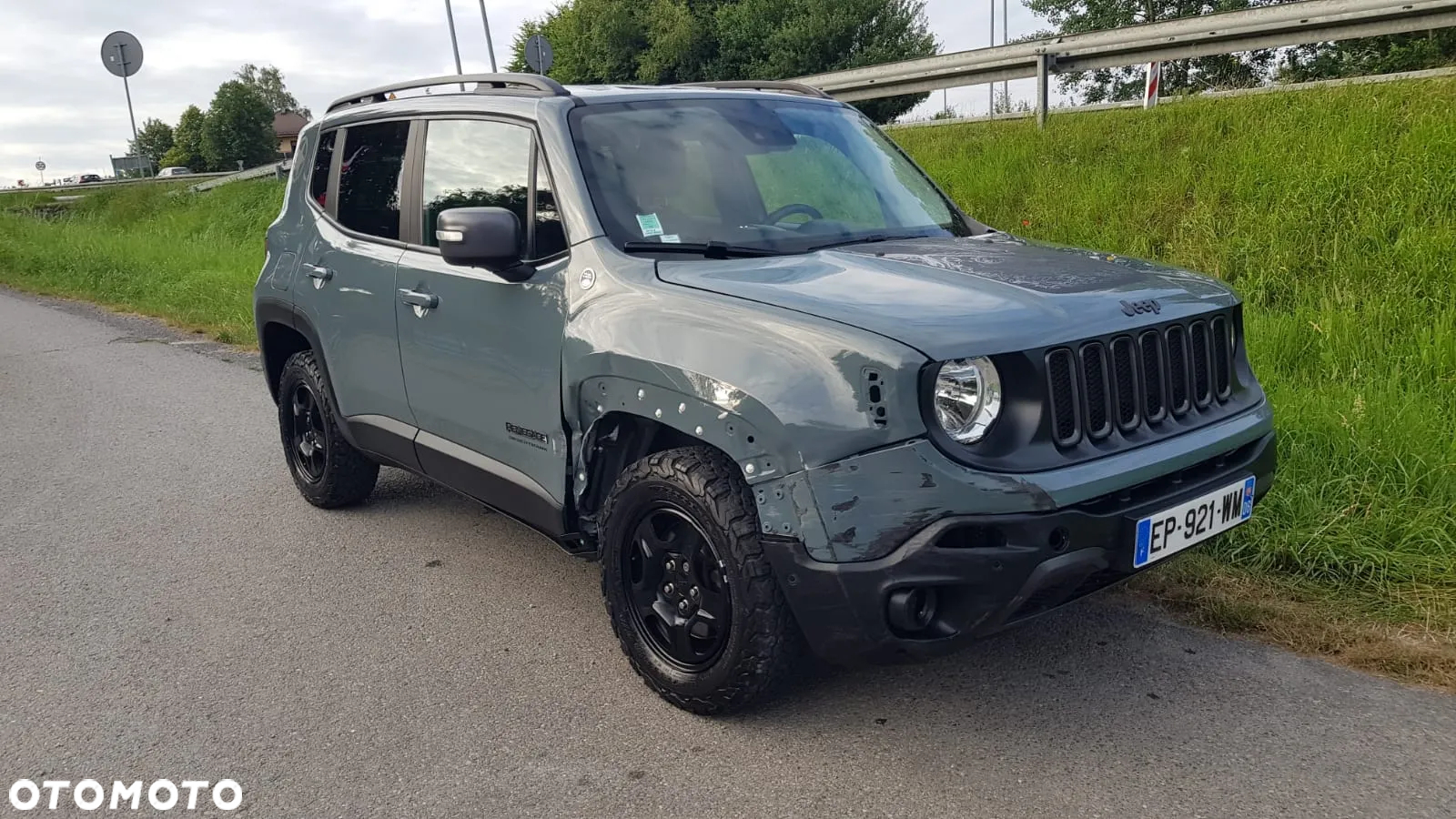 Jeep Renegade - 8