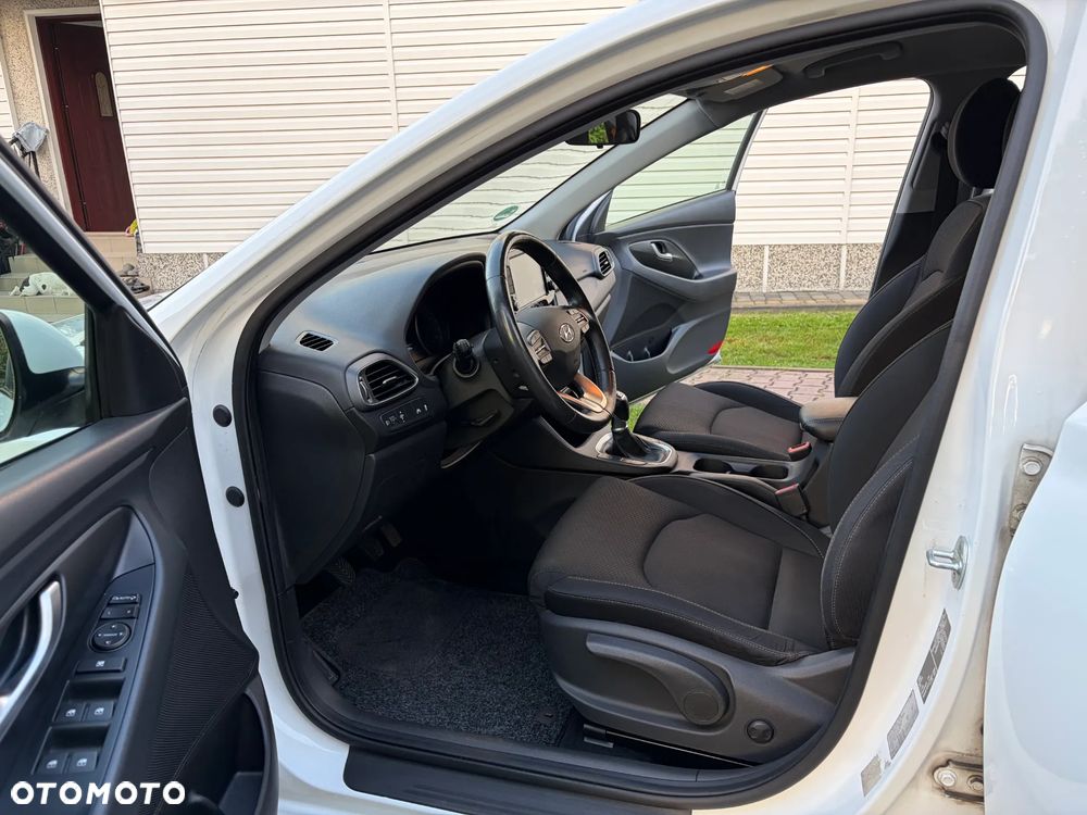 Hyundai i30 blue Kombi 1.4 Classic Navigation - 10