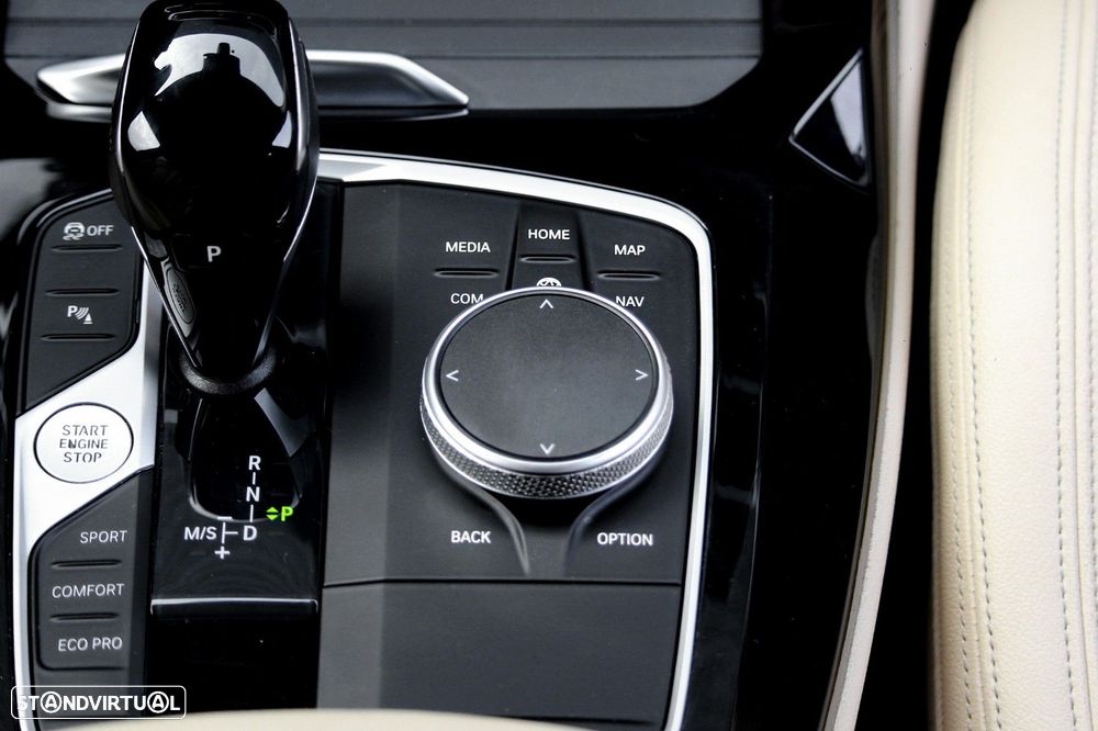 BMW X3 18 d sDrive Advantage Auto - 32