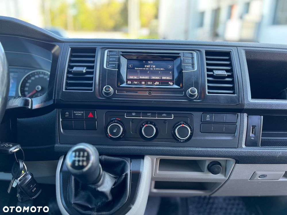 Volkswagen Transporter - 24
