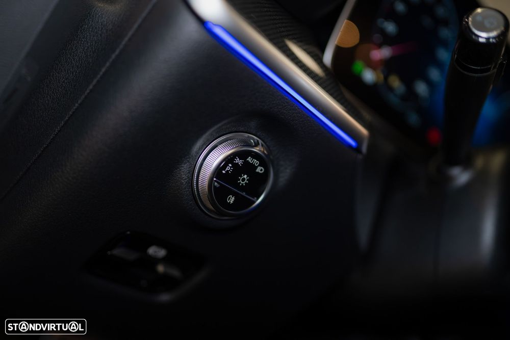 Mercedes-Benz C 300 e AMG Line - 26