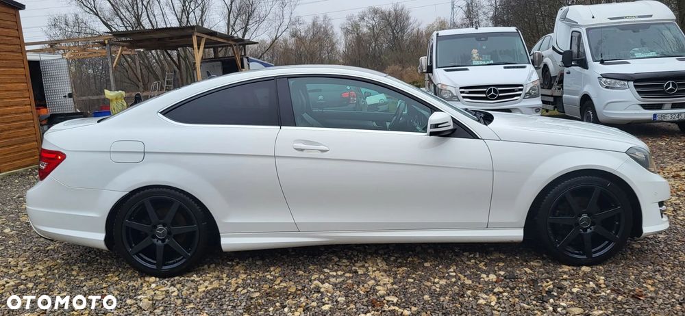 Mercedes-Benz Klasa C 180 (BlueEFFICIENCY) - 32