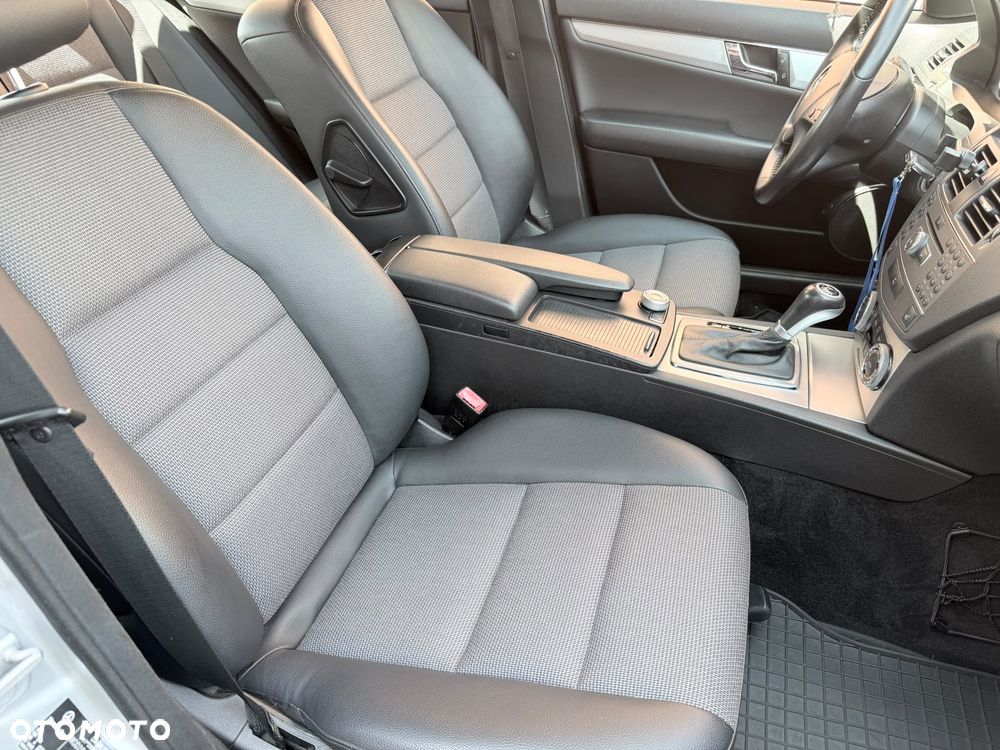 Mercedes-Benz Klasa C 250 CDI DPF Automatik BlueEFFICIENCY Avantgarde - 13