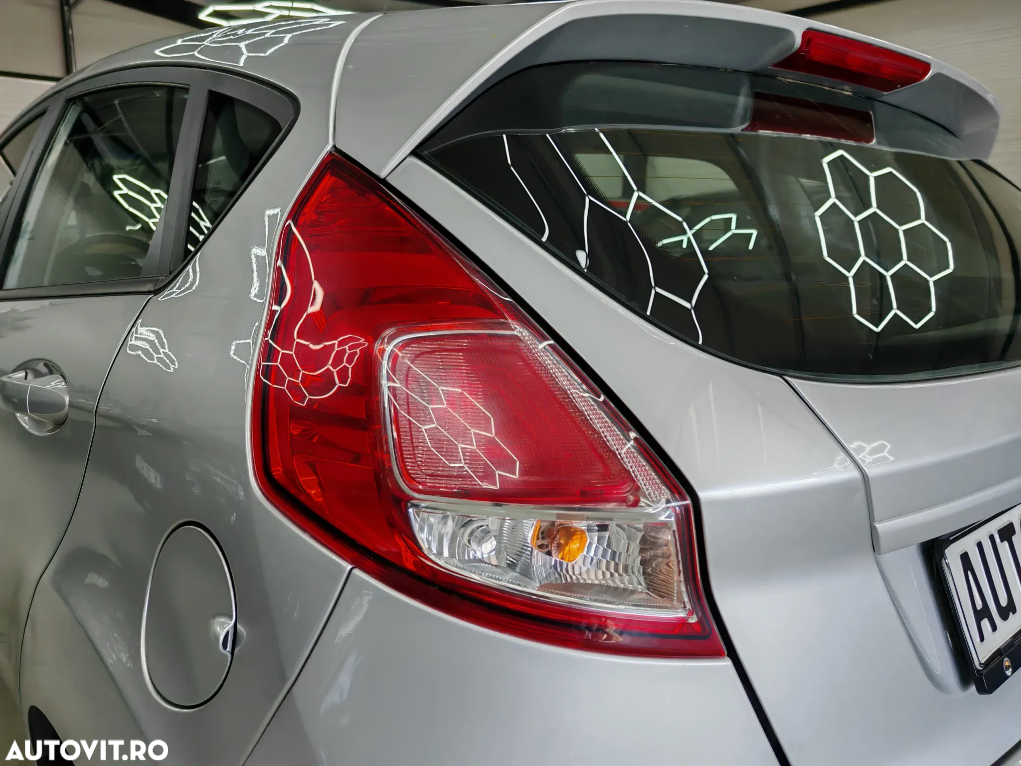Ford Fiesta 1.0 Trend - 33