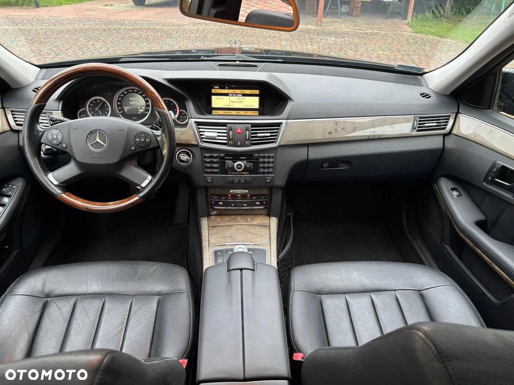 Mercedes-Benz Klasa E 350 CDI BlueEff - 13