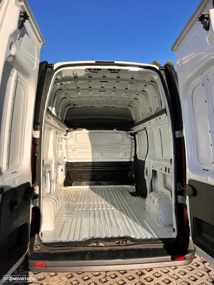 Renault TRAFIC 2.0 146cv LONGA TECTO ALTO - 7