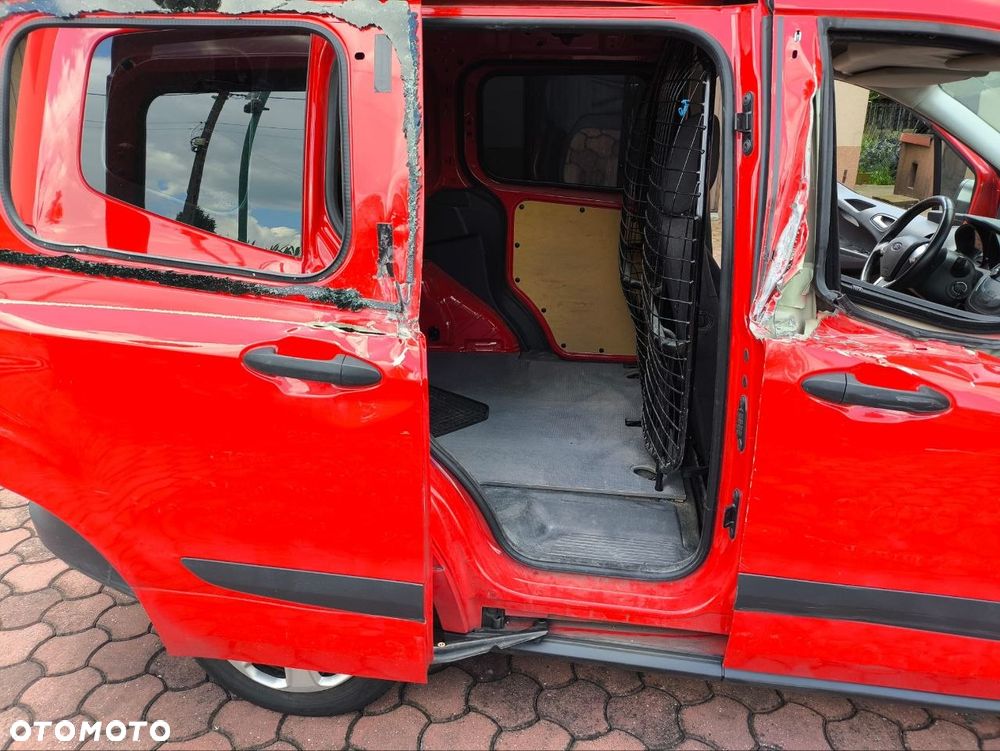 Ford Transit Courier - 4