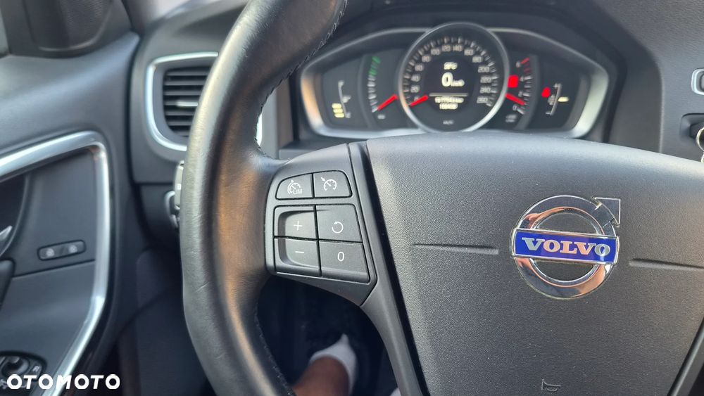 Volvo V60 D4 Edition Pro - 17
