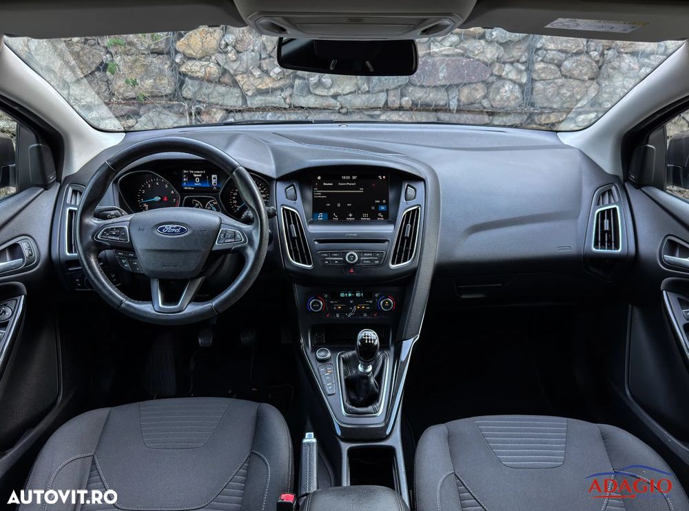 Ford Focus 1.0 EcoBoost Titanium Business - 36