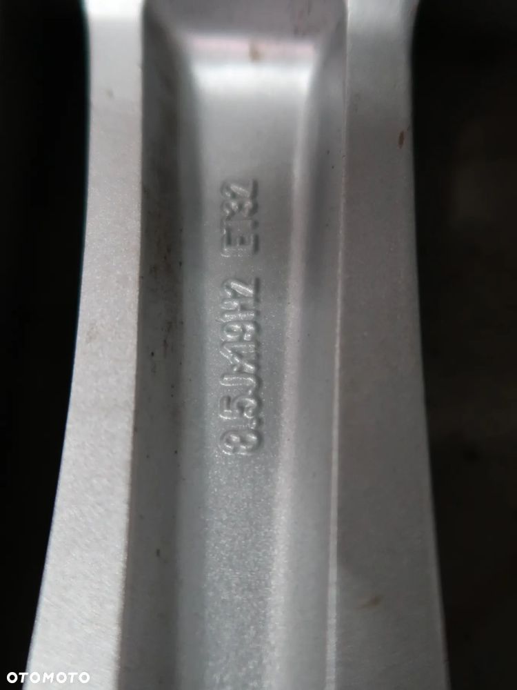 Z2 Felga Audi A5 8,5x19et32 8T0601025H - 8