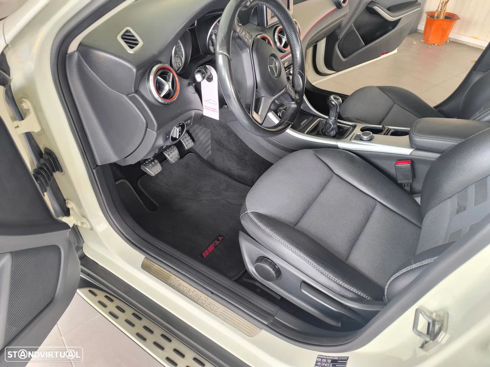 Mercedes-Benz GLA 200 CDi Style - 9