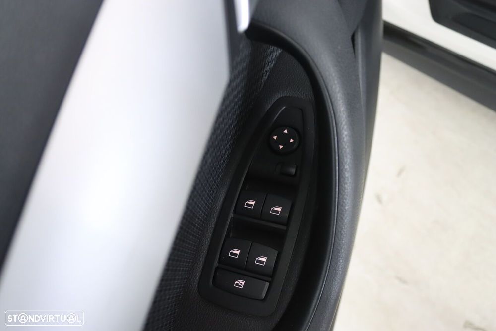 BMW X1 16 d sDrive Advantage Auto - 18