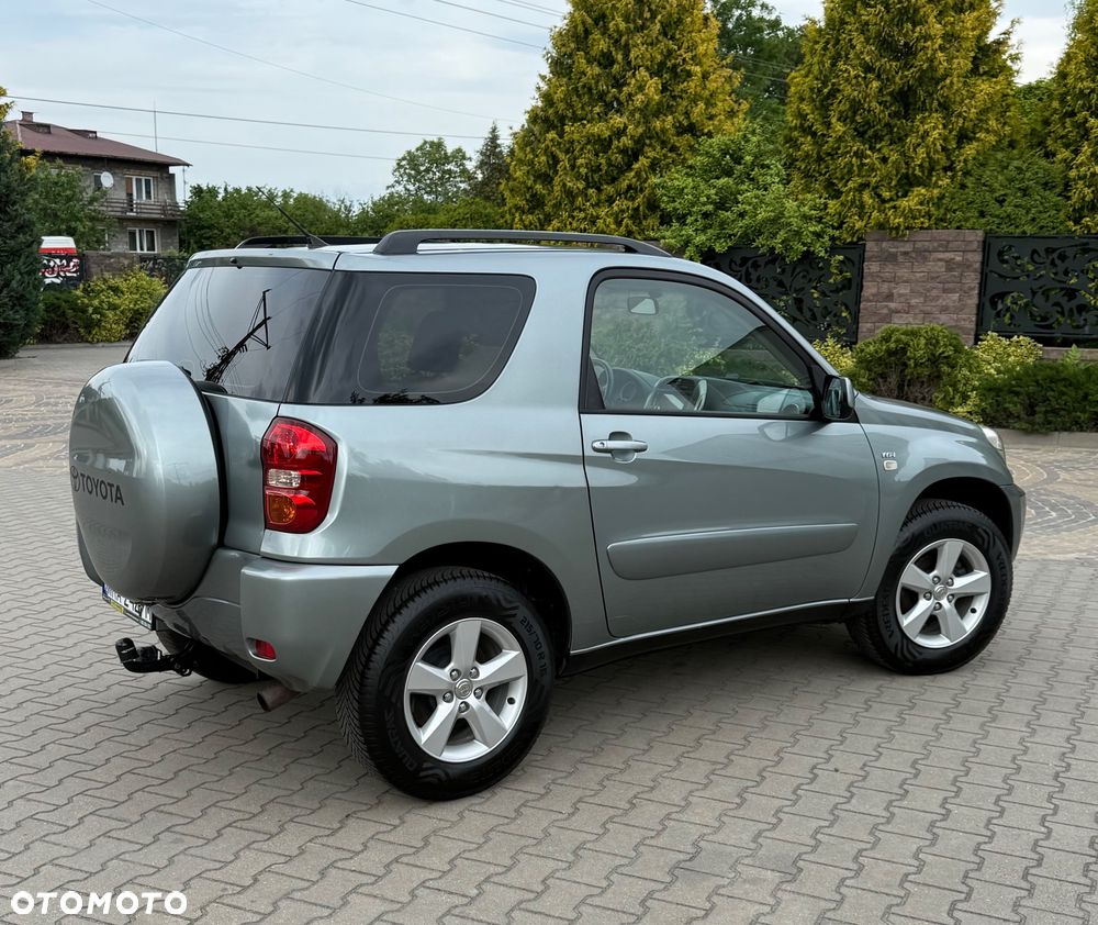 Toyota RAV4 - 11