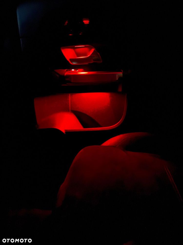 Mercedes-Benz GLB 220 d 4-Matic AMG Line 8G-DCT - 23